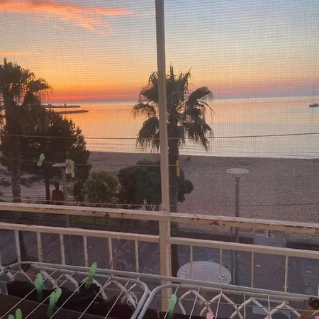 Affitto Solo Camera Matrimoniale In Appartamento Sul Mare Δωμάτια σε οικογενειακή κατοικία